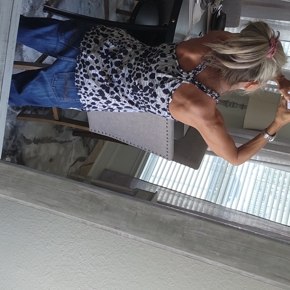 American Rag $5 - Picture 4 of 9